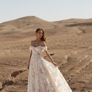 Madi Lane Amelie Wedding Dress